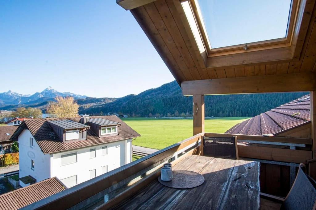 Luxury Living Near Weissensee +Balcony +Netflix Fussen Exterior photo